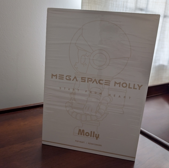 RARE 400% Start From Heart Mega Space Molly 2024 Employee Exclusive - Picture 2 of 7